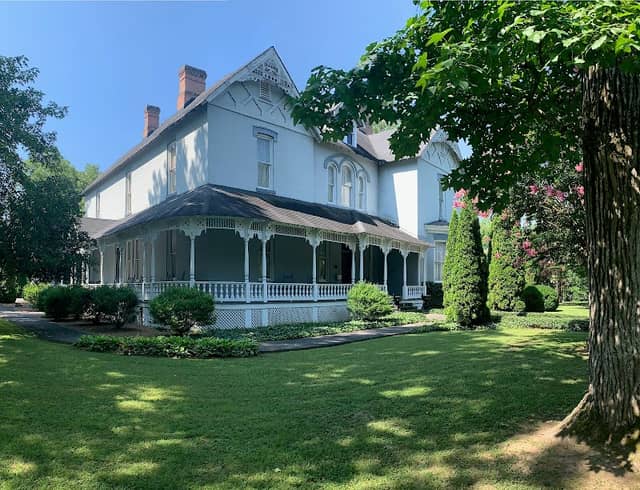 Falcon Rest Mansion & Gardens - Image 2