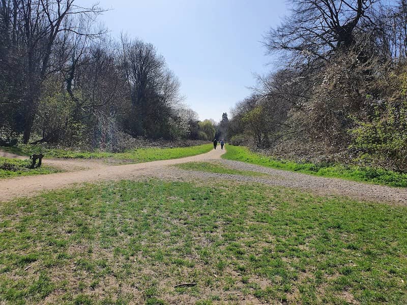 Vinters Park - Image 1