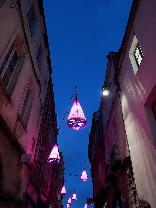 Place de la Trémoille-Les Lumières de Laval - Image 2