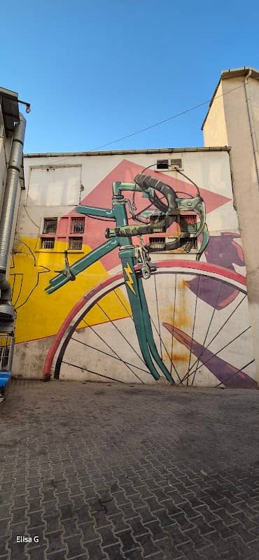Bicycle graffiti - Image 2