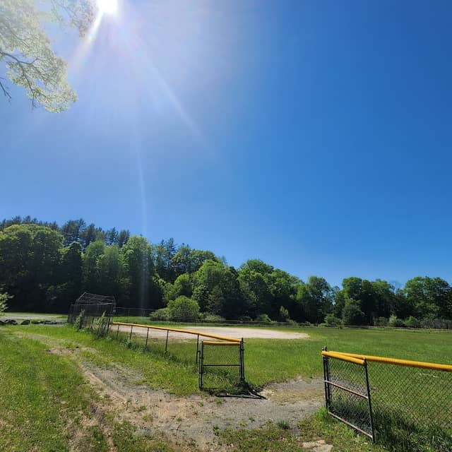 Snowy Meadow Park - Image 1