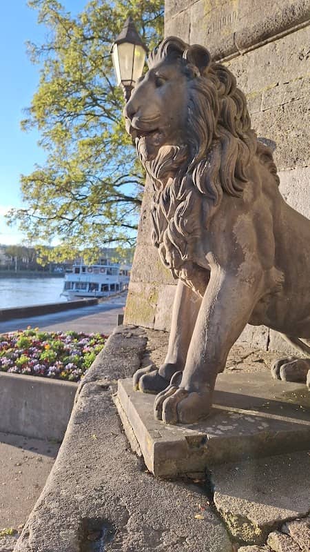 Lion Statue - Image 2
