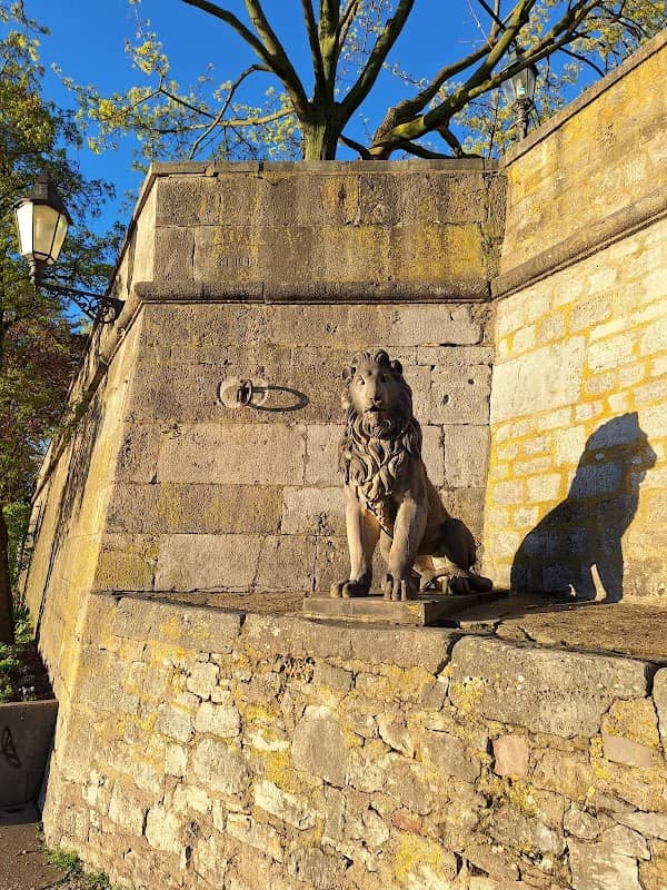Lion Statue - Image 1
