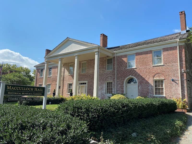 Macculloch Hall Historical Museum - Image 1