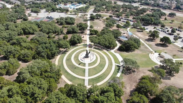 Veterans Memorial Park - Image 2