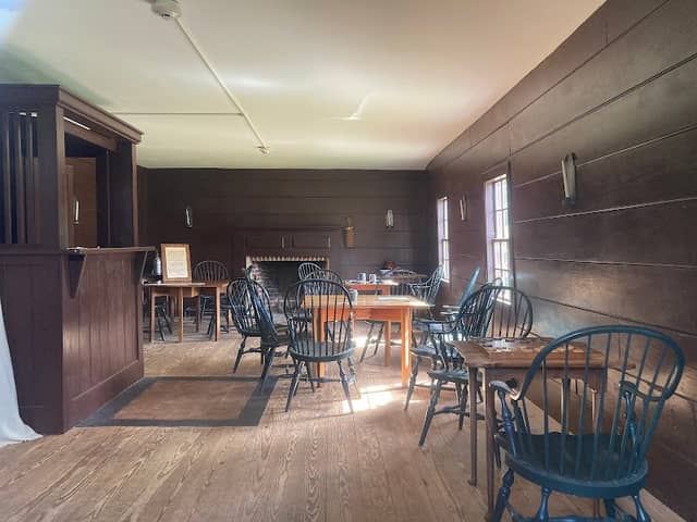 Historic Halifax - Tap Room - Image 3