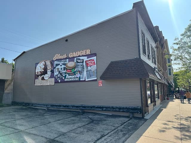 Walldog Mural #2: Elmer Gauger, Old Barn - Image 2