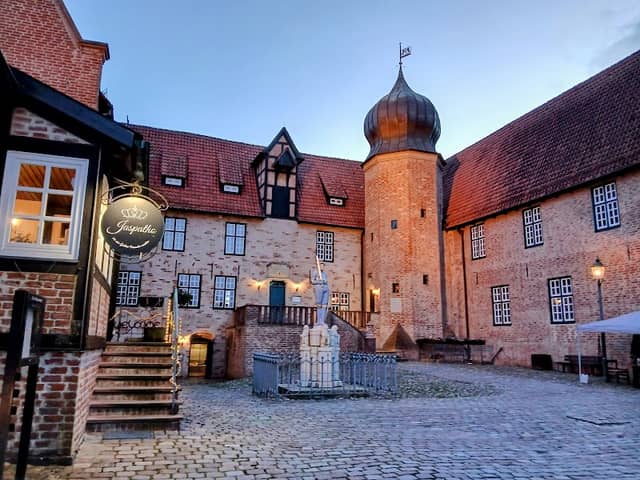 Museum Burg Bederkesa - Image 1
