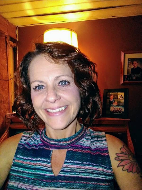 Attractions Hair Salon - Image 1