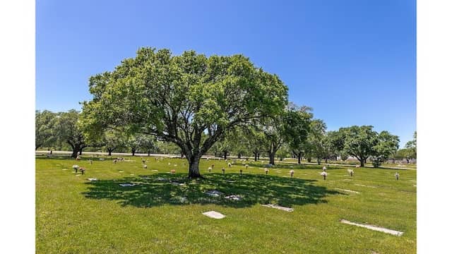 Restever Memorial Park Cemetery - Image 1