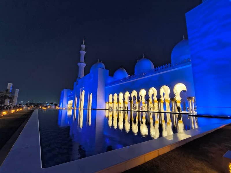 Abu Dhabi - Image 3