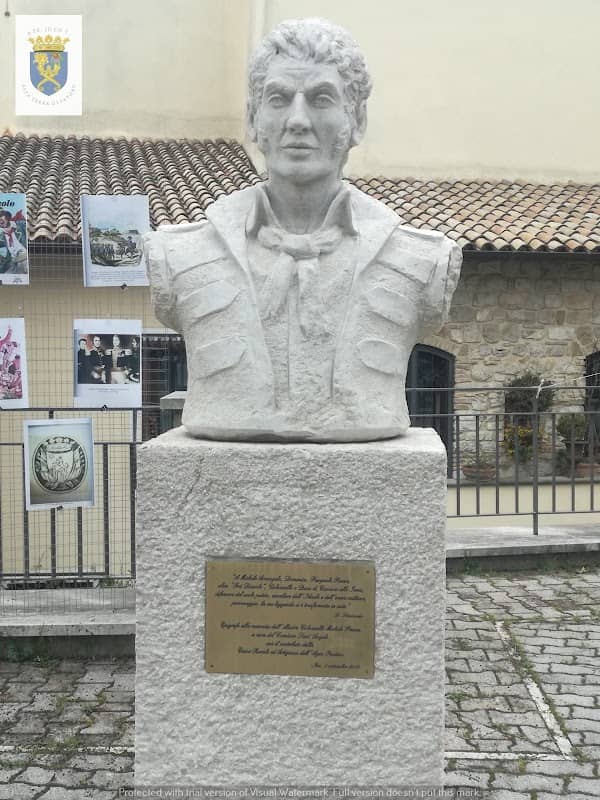 Monument to Fra' Diavolo - Image 2