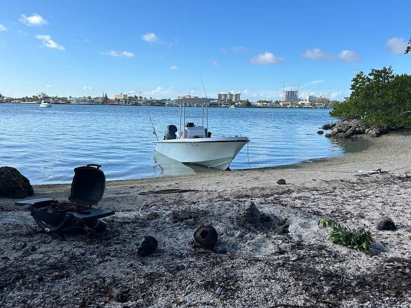 Crescent Island B - Image 1
