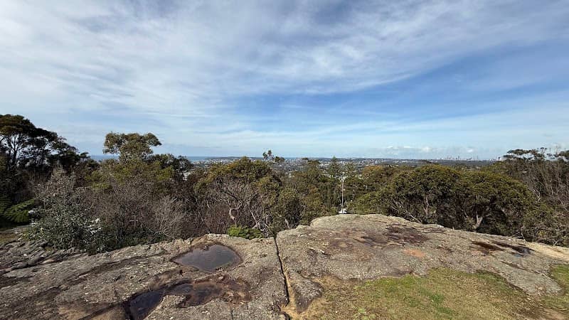 Governor Phillip Lookout - Image 1