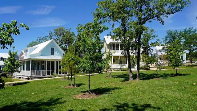 Redbud Park - Image 1