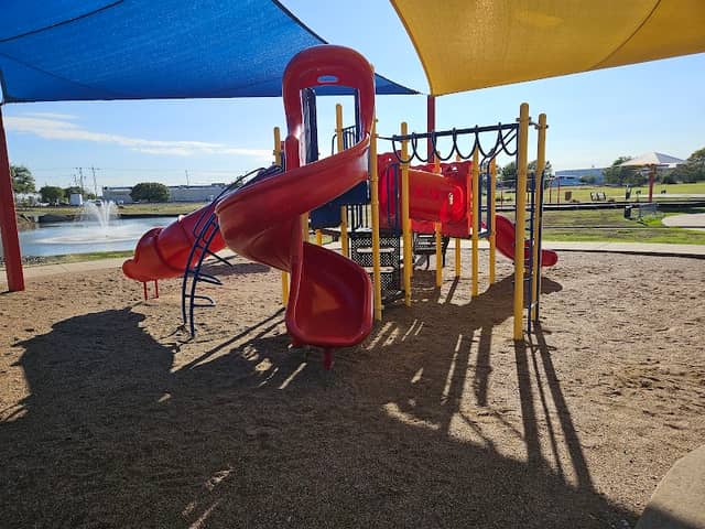 Lakeside Estates Park - Image 2
