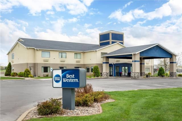 Best Western Brookfield - Image 1