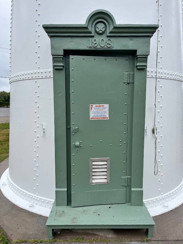 Munising Front Range Lighthouse - Image 2