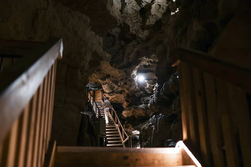 Engelbrecht Cave - Image 1