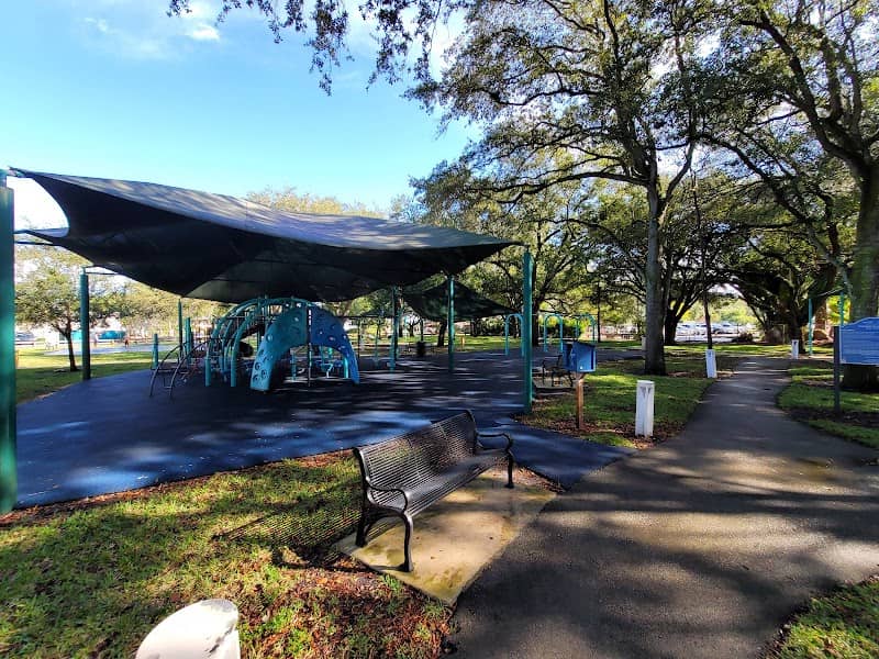 Youth Center Park East - Image 2