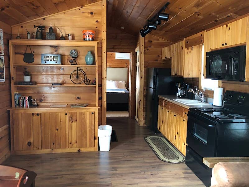 Cabin - Image 2