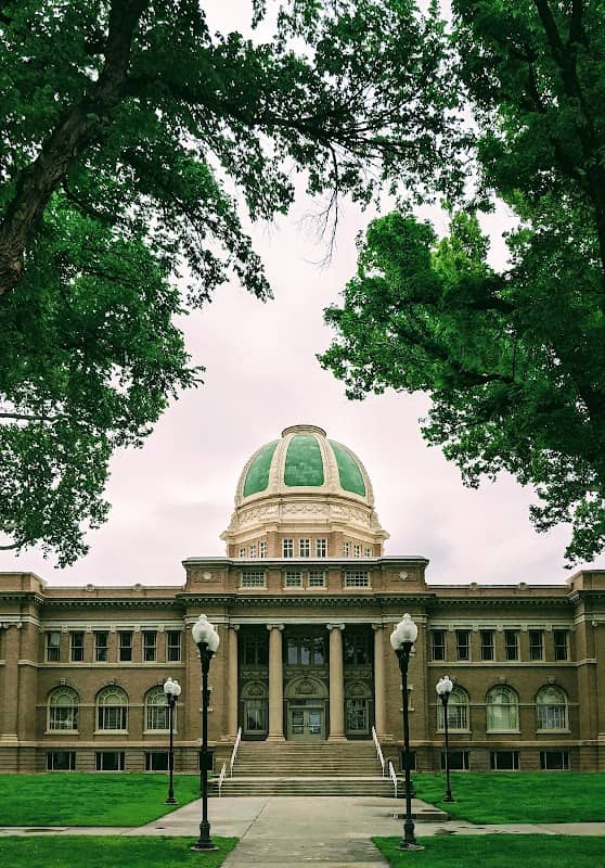 Pioneer Plaza - Image 2