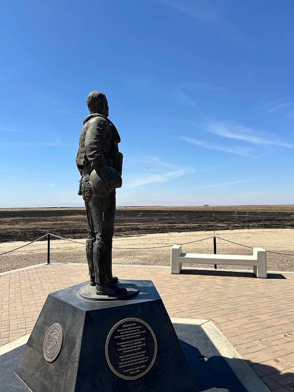 Aviator Memorial - Image 1