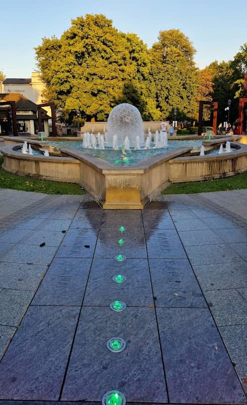 Fountain - Image 2
