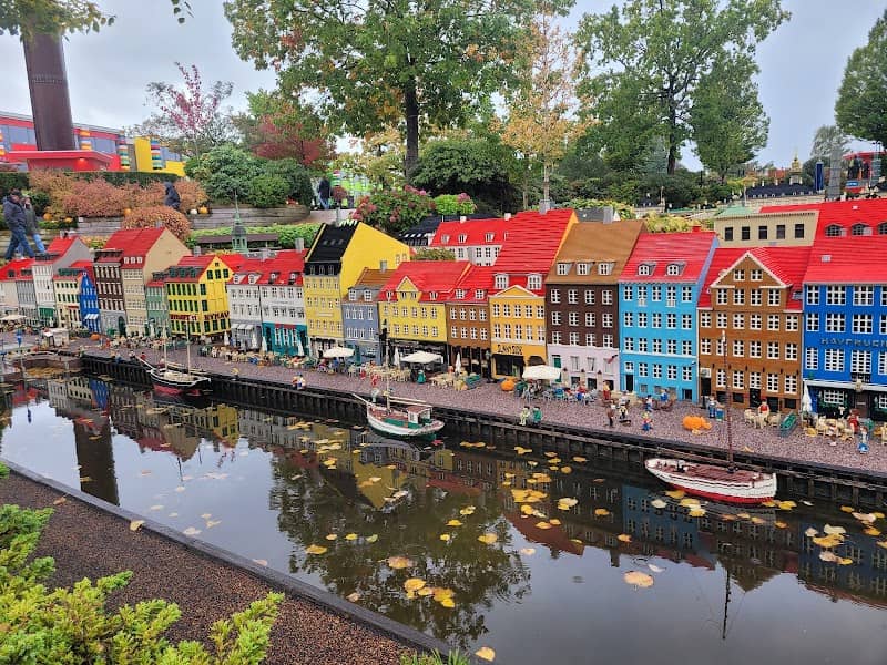 LEGOLAND - Image 1