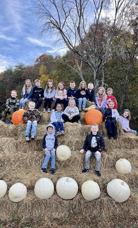Dean's Family Farm - Image 1