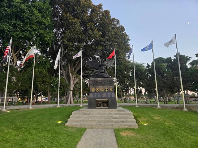 Bell Gardens Veterans Park - Image 1