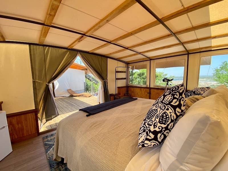 The Retreat on the Hill - Image 2