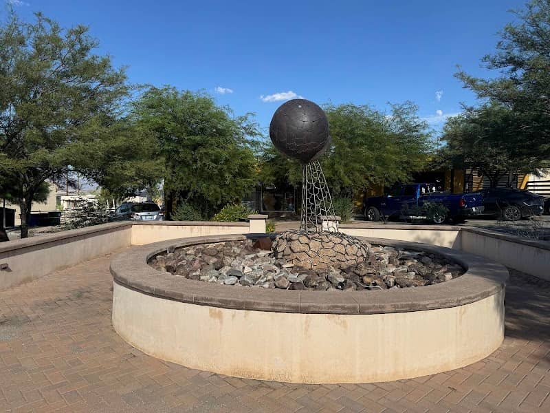 Chain of Life Sculpture - Image 1
