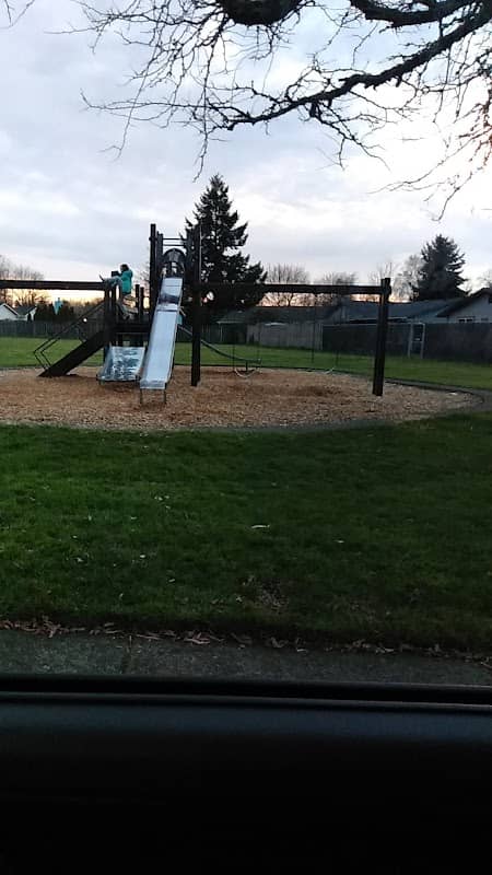 Pineway Park - Image 1