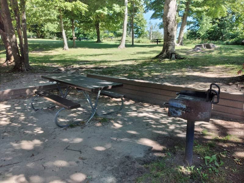 Picnic Mountain Area - Image 1