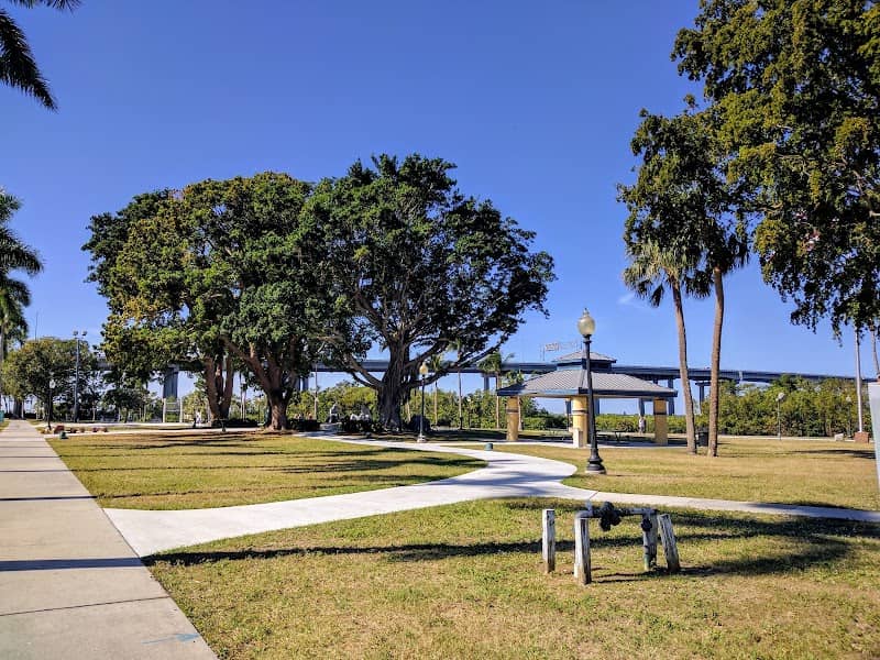 Centennial Park - Image 2