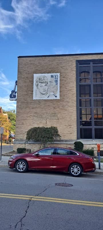 I Love Lucy Mural - Image 2