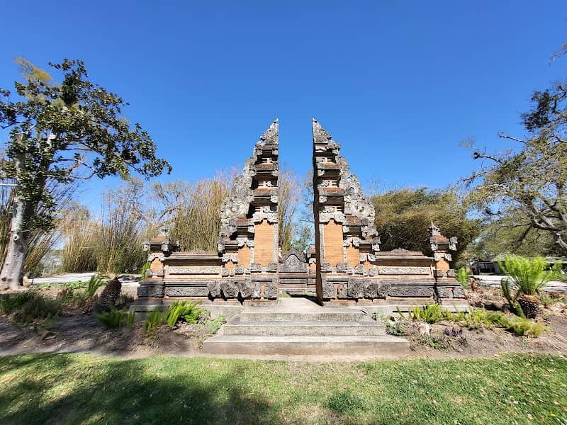 Rip Van Winkle Gardens - Image 2