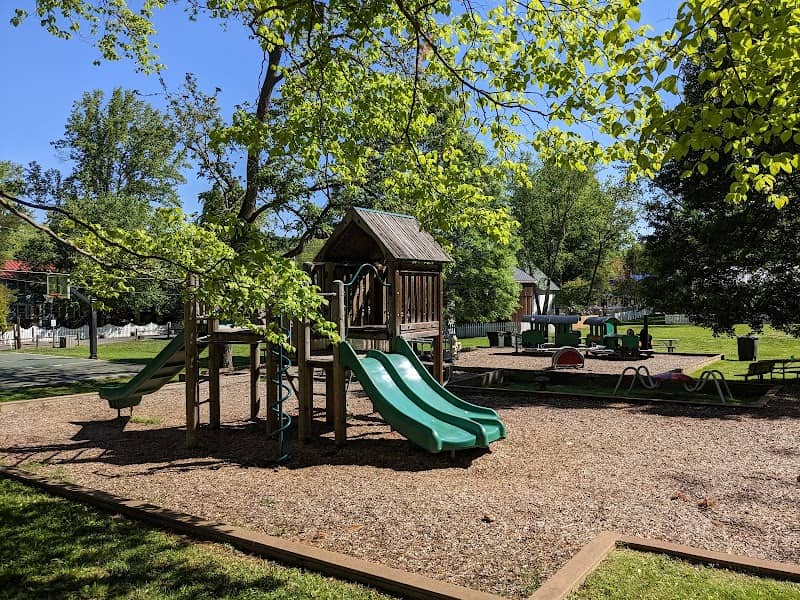 Clifton Town Park - Image 1