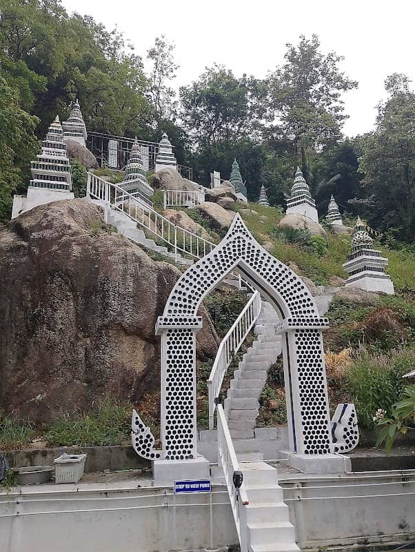Thong Nai Pan Yai Viewpoint (via temple bottle) - Image 1