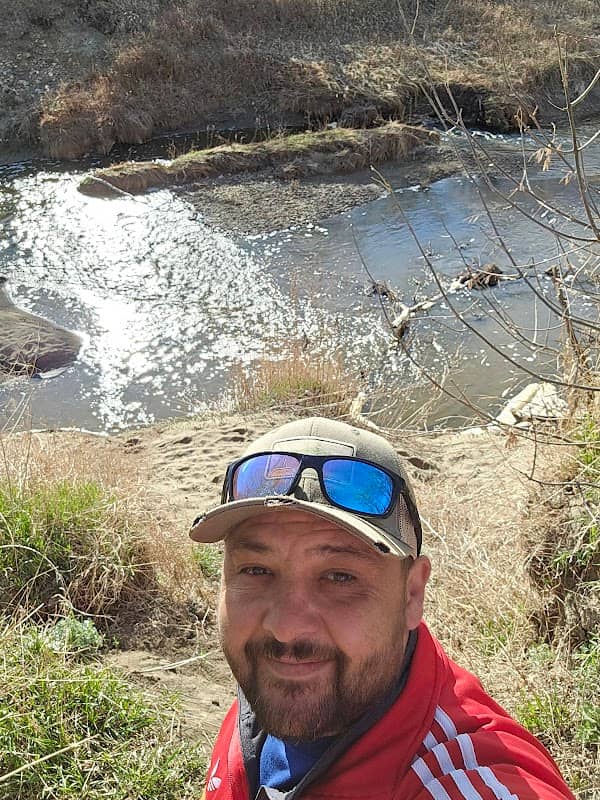 Riverside Park - Image 2