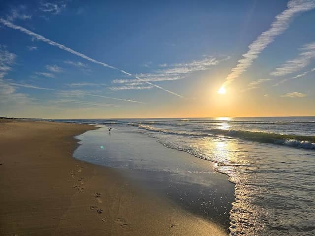 Public beach access - Image 1