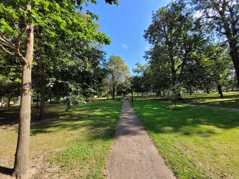 The Grove. - Image 1