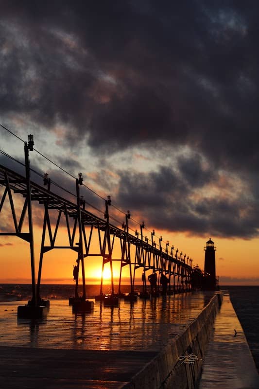 Grand Haven South Pierhead Outer Lighthouse - Image 2