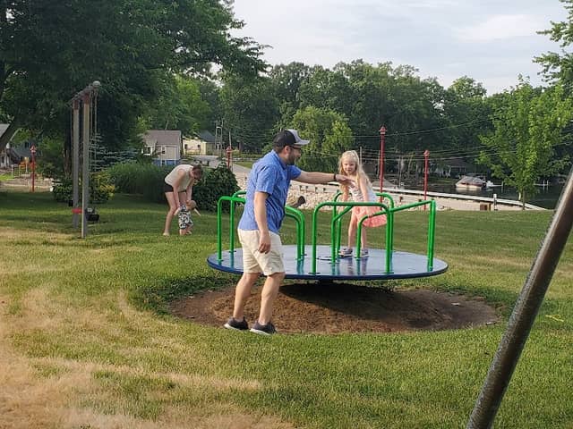 Lakeside Park - Image 1