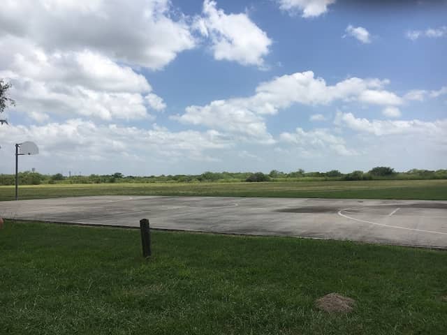 Gumecindo De La Rosa Park - Image 1