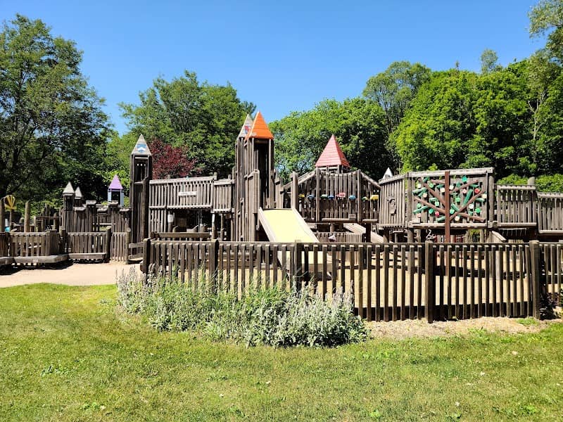Hemlock Park - Image 1