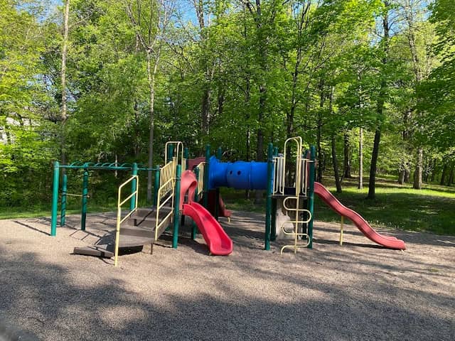 Mills-Sturges Park - Image 2