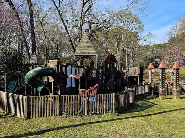 Avent Park - Image 1