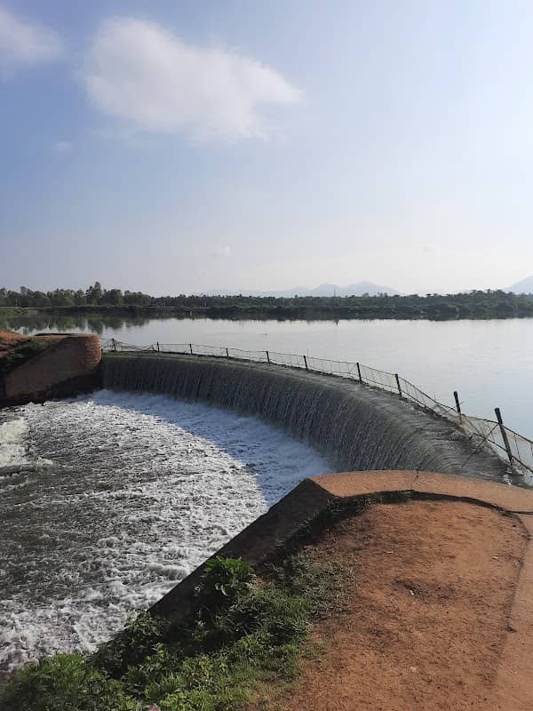 Guluru Kere water overflow - Image 1